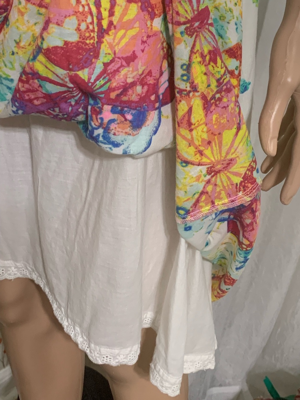 🌸 Sz M Candie's White High Low Midi Skirt with Multicolor Butterfly Print - Picture 8 of 13